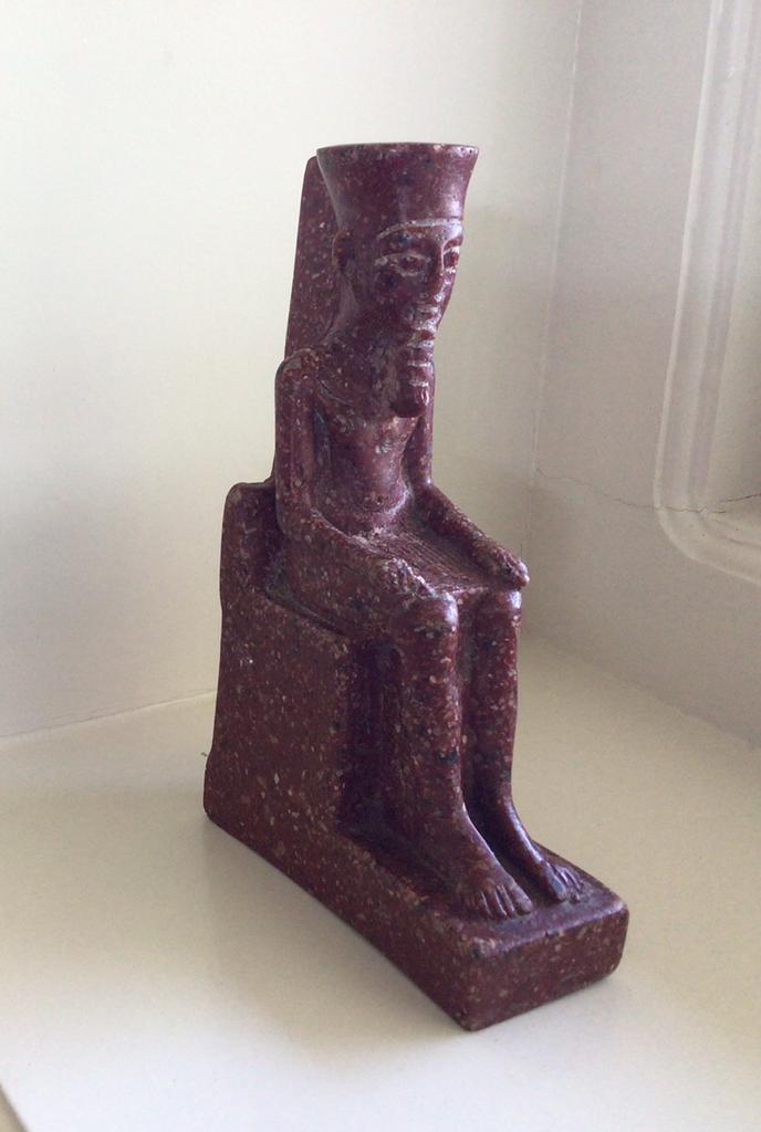 Zwaar stenen Egyptisch beeldje/ boekensteun, Ophalen of Verzenden, Zo goed als nieuw
