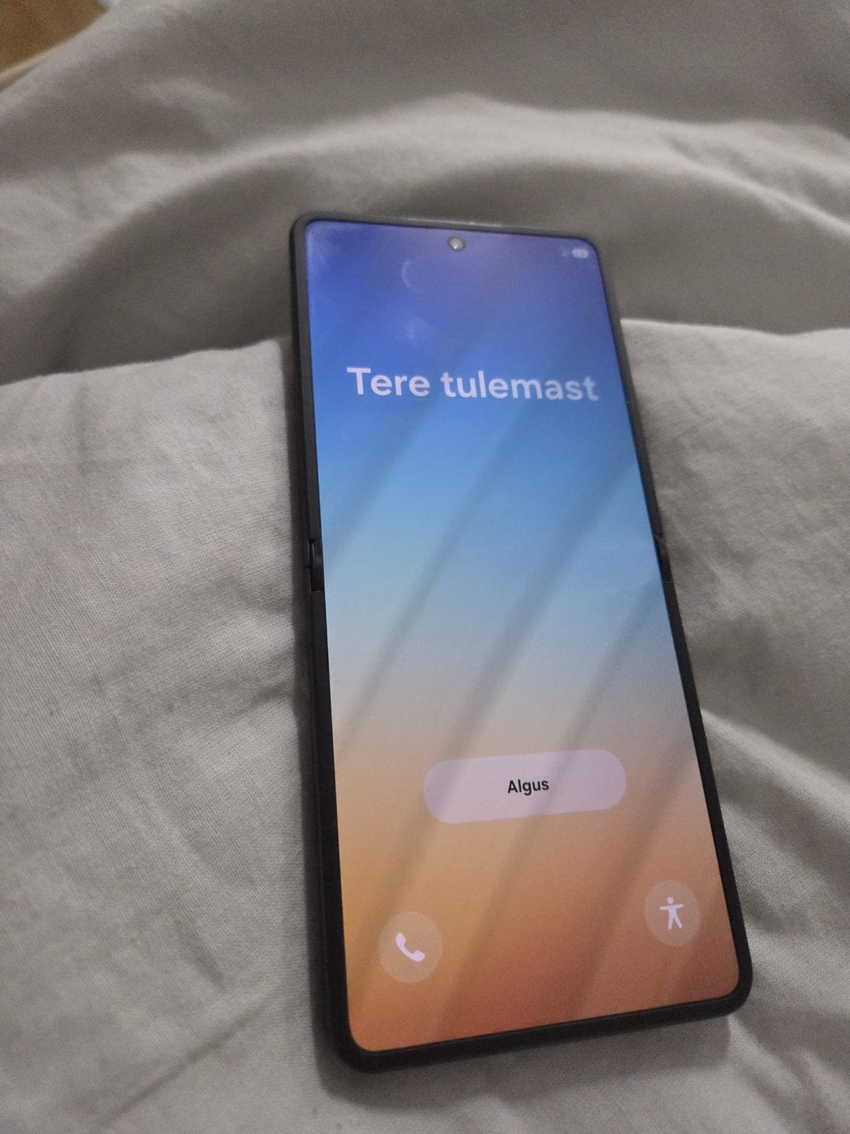 Samsung Galaxy Z Flip 7 - Nieuwstaat