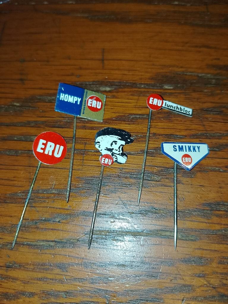 Eru merk pins, Verzamelen, Verzenden, Gebruikt, Merk, Speldje of Pin