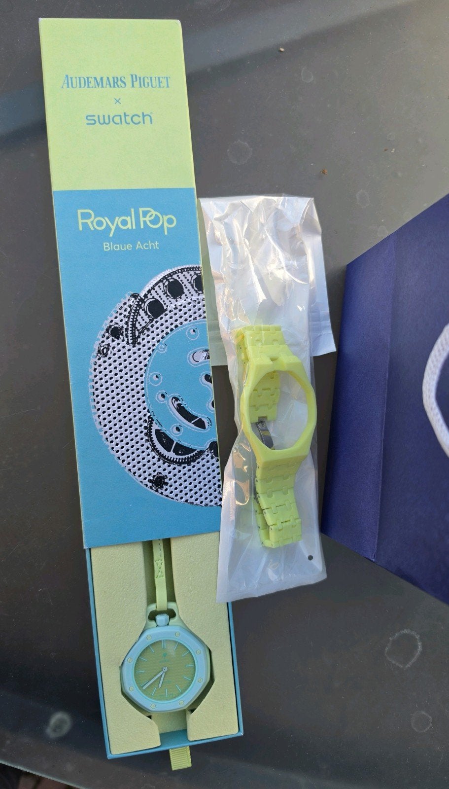 AP x Swatch - Royal Pop - Blaue Acht extra banden, Kunststof, Polshorloge, Swatch, Nieuw