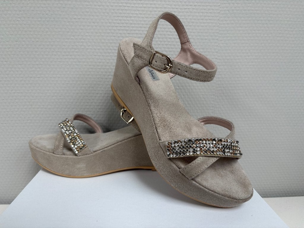 Pumps van Tosca Blu maat 38  ZGAN!!, Pumps, Verzenden, Beige, Zo goed als nieuw