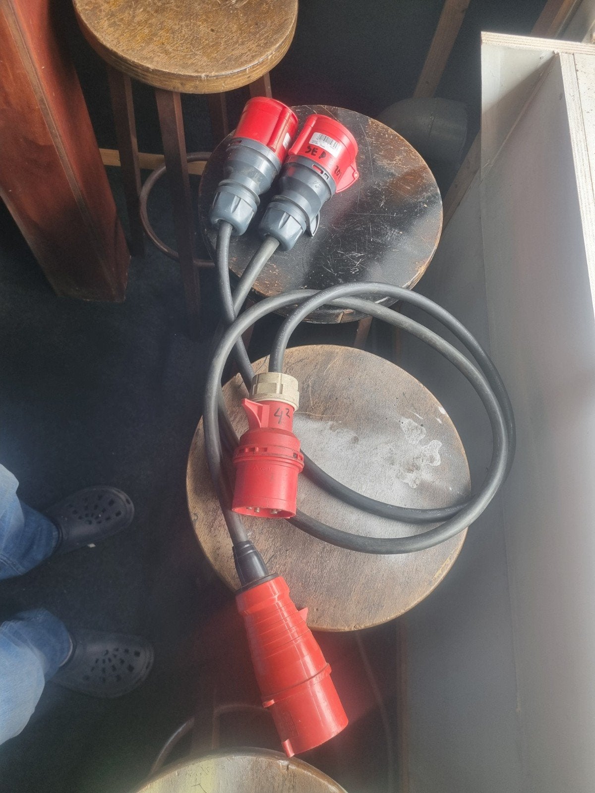 2x Krachtstroom Doorgestuurde Kabel 5-polig 32A - 1 Meter, Doe-het-zelf en Verbouw, Elektra en Kabels, Ophalen of Verzenden