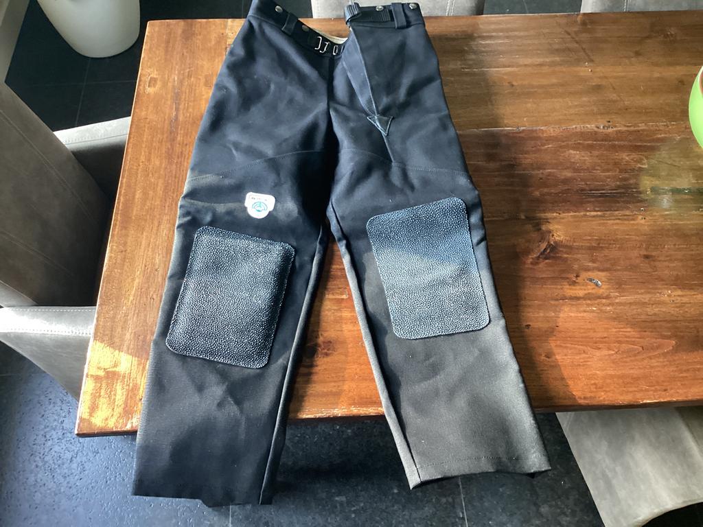 AHG Schietbroek maat 48 – Nieuw / Nooit gedragen, Ophalen, Maat 48/50 (M), Zwart, Overige typen