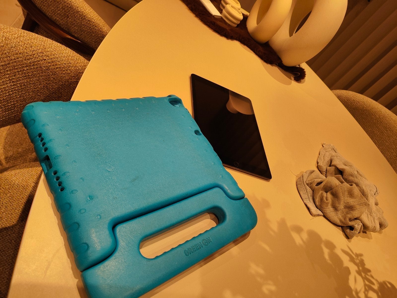 Foto 8 van Apple iPad (2019) 32GB Wi-Fi Spacegrijs