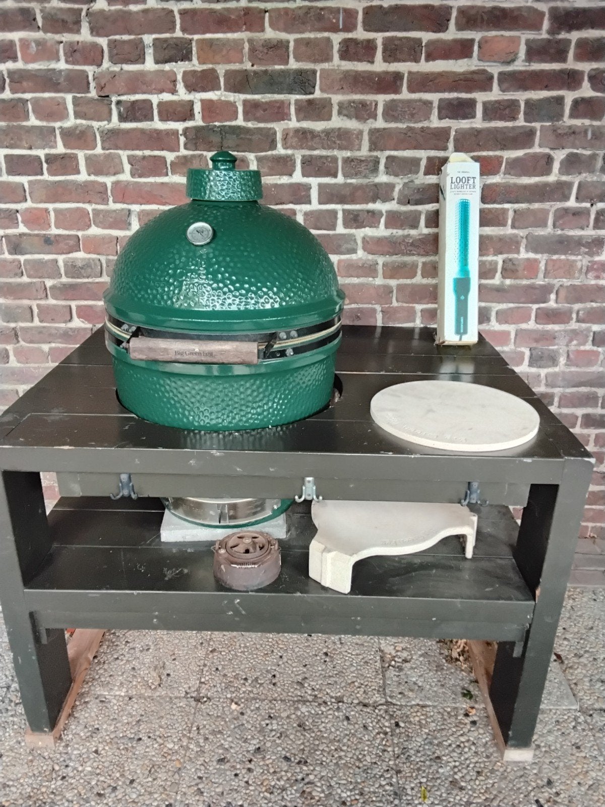 Big Green Egg Large met bijbehorende tafel, Ophalen, Gebruikt, Big Green Egg