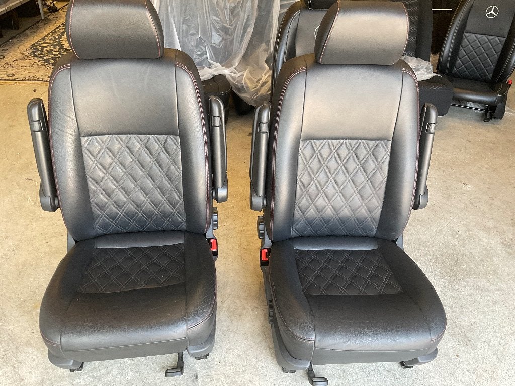 Twee voor stoelen met zwart leder voor Transporter T5 T6, Auto-onderdelen, Interieur en Bekleding, Ophalen, Gebruikt, Volkswagen