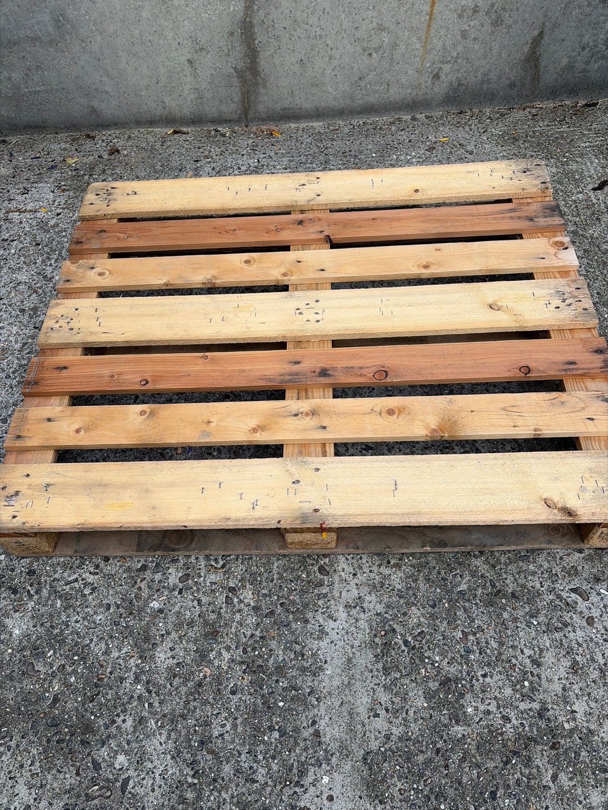 Geatis Stevige houten pallet voor diverse toepassingen, Ophalen of Verzenden, 50 mm of meer, Pallet, Minder dan 200 cm