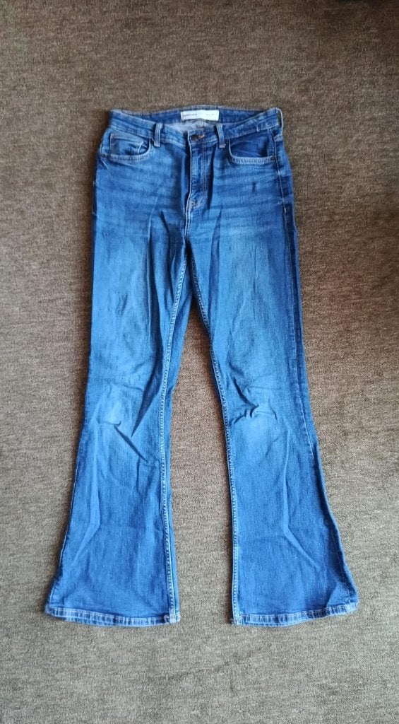 Bershka flared jeans - Blauw - Maat W30-W32, Blauw, Zo goed als nieuw, W30 - W32 (confectie 38/40), Bershka