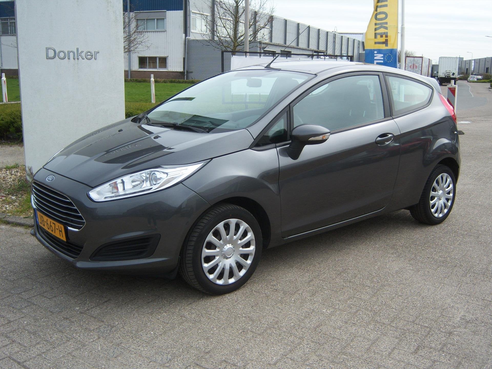 FORD Fiesta 1.0 3D Style Nieuwe Distributie - lage km-stand, Auto's, Ford, 12 maanden, Stof, Gebruikt, 525 kg