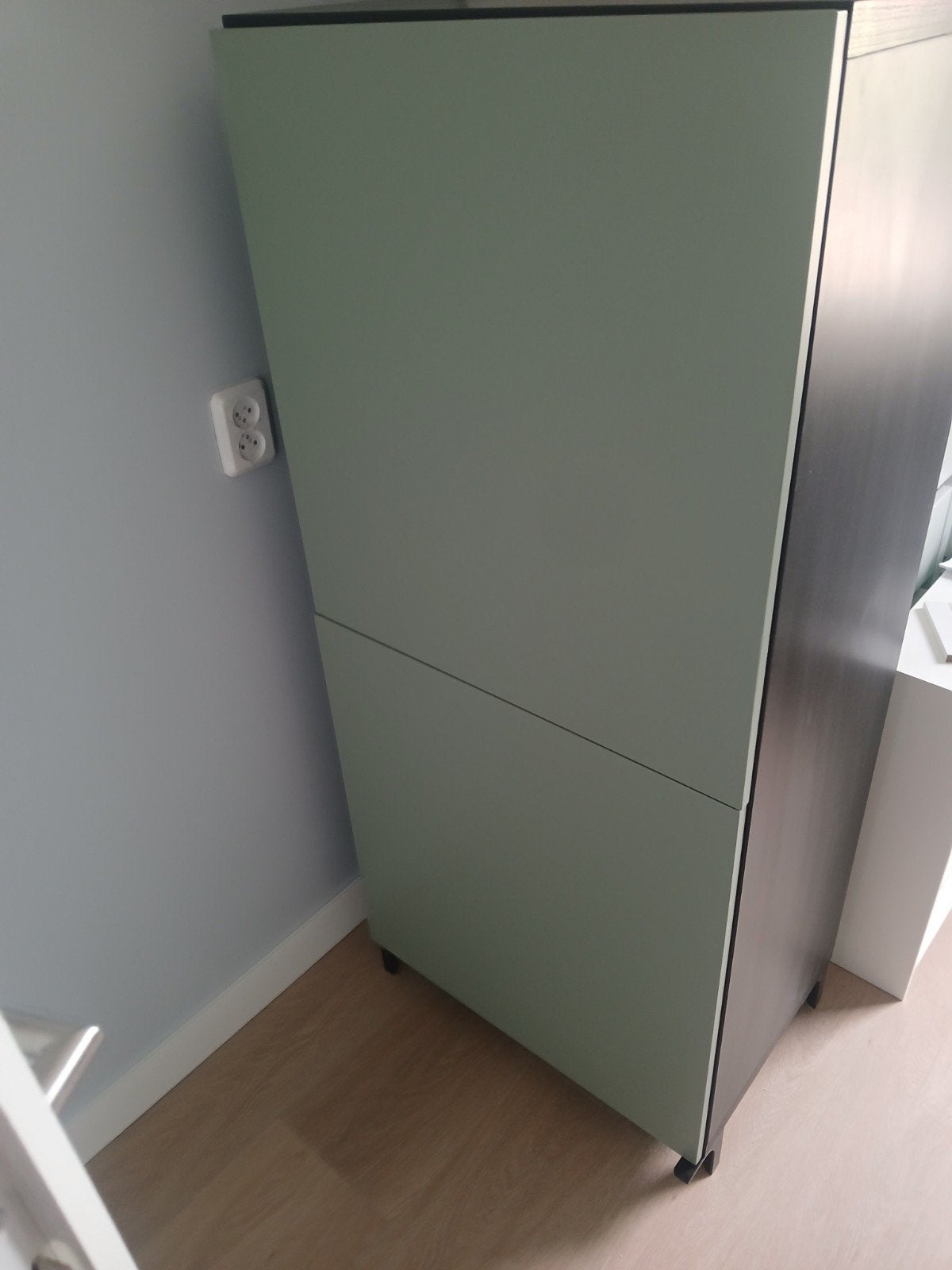Ikea kast met planken en deuren, Modern en functioneel, 150 tot 200 cm, 25 tot 50 cm, Overige houtsoorten