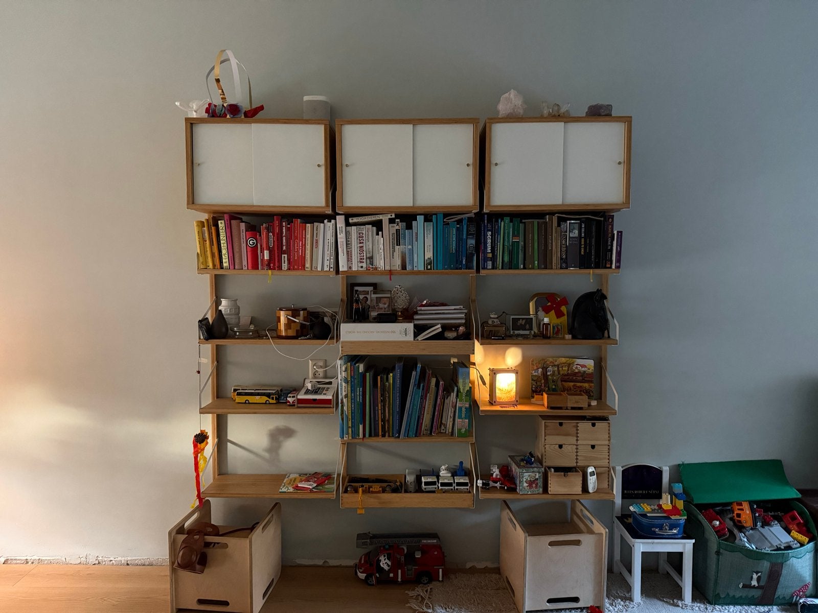 IKEA SVALNÄS wandkast/boekenplank systeem bamboe, Ophalen of Verzenden, Zo goed als nieuw, 200 cm of meer, 25 tot 50 cm