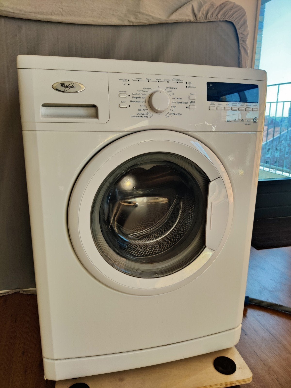 Whirlpool Wasmachine 6 kg - Voorlader Goed Werkend – €70, Witgoed en Apparatuur, Ophalen, Gebruikt, Energieklasse A of zuiniger