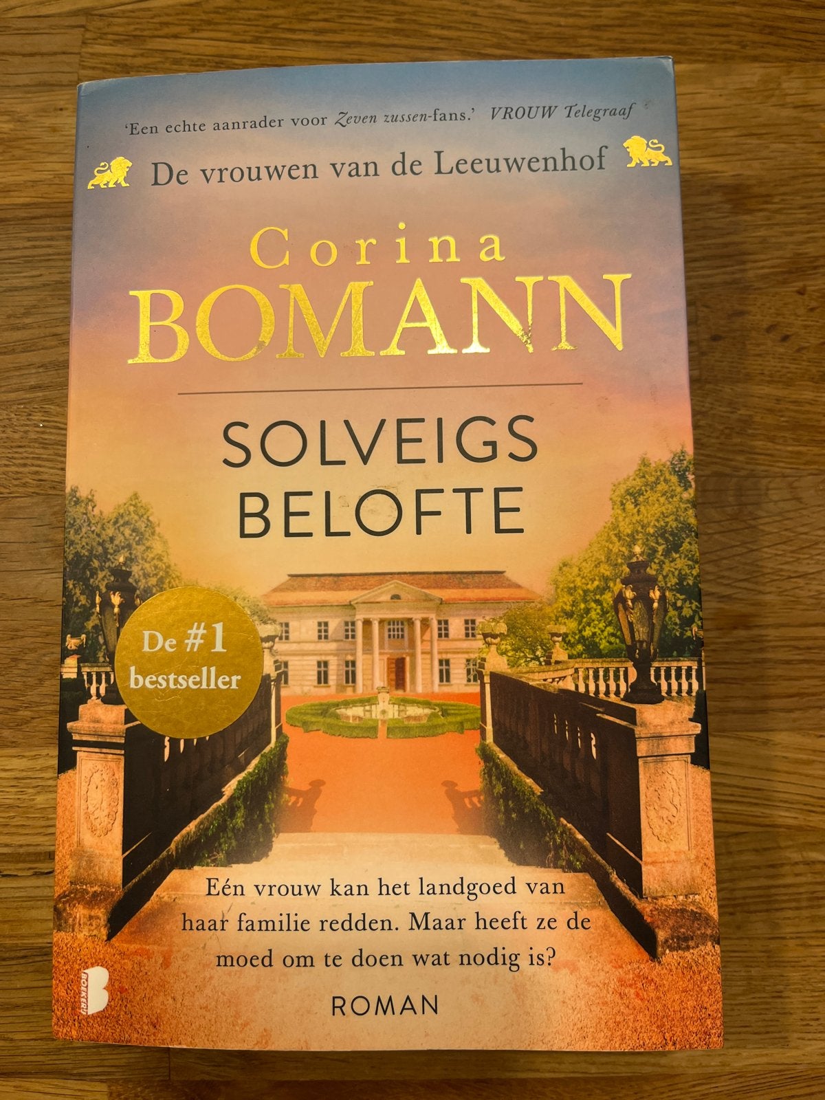 Solveigs Belofte - Corina Bomann (De vrouwen van de Leeuwenh, Boeken, Ophalen of Verzenden, Zo goed als nieuw, Europa overig