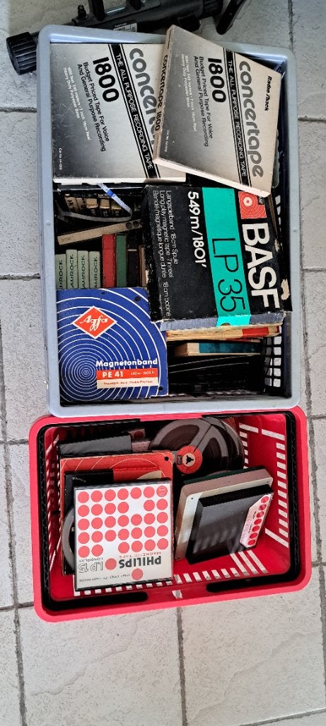 Grote partij bandrecorder banden, Ophalen, Onderdeel, Met banden