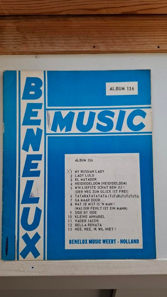 Benelux Music Album 136 Gitaar Bladmuziek - Redelijke Staat
