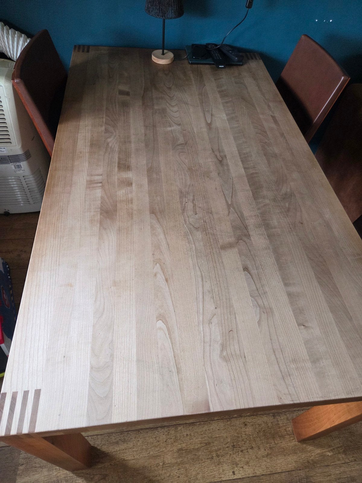 Gratis Robuuste houten eettafel met 3 stoelen, Huis en Inrichting, Ophalen, Gebruikt, 50 tot 100 cm, 150 tot 200 cm