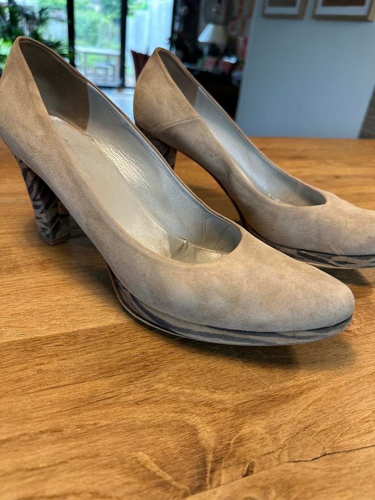 Beige Lilian pumps met hoge hak, maat 42, Pumps, Beige, Ophalen of Verzenden, Gedragen