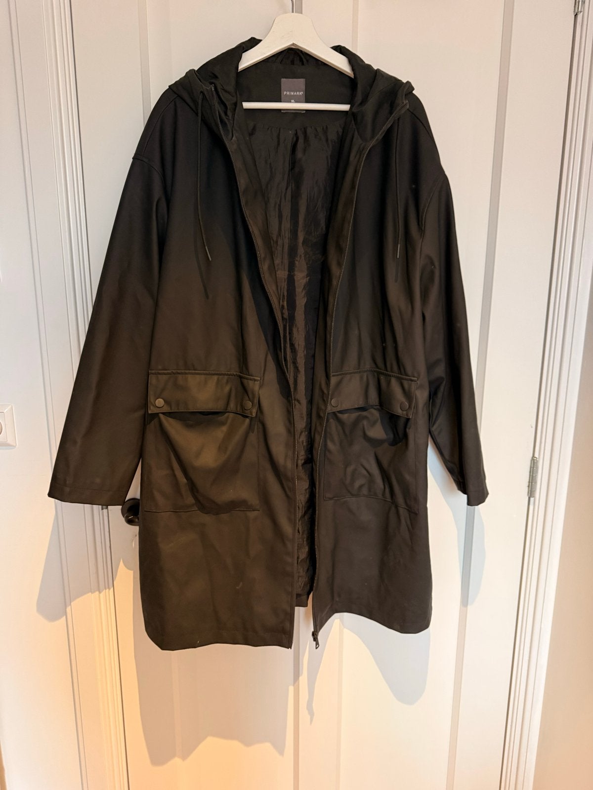 Primark Zwarte Regenjas Maat XL, Ophalen of Verzenden, Gedragen, Maat 46/48 (XL) of groter, Zwart