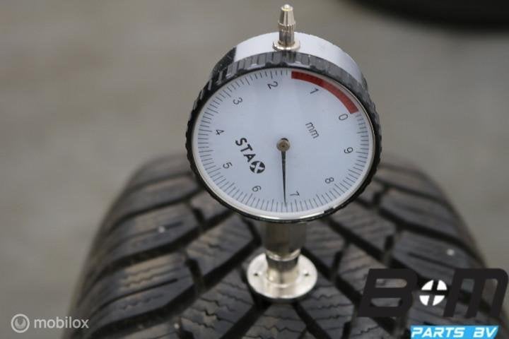 2 x 1756514 82T Conti WinterContact TS860 5.5mm 175 65 14, 14 inch, Gebruikt, 175 mm