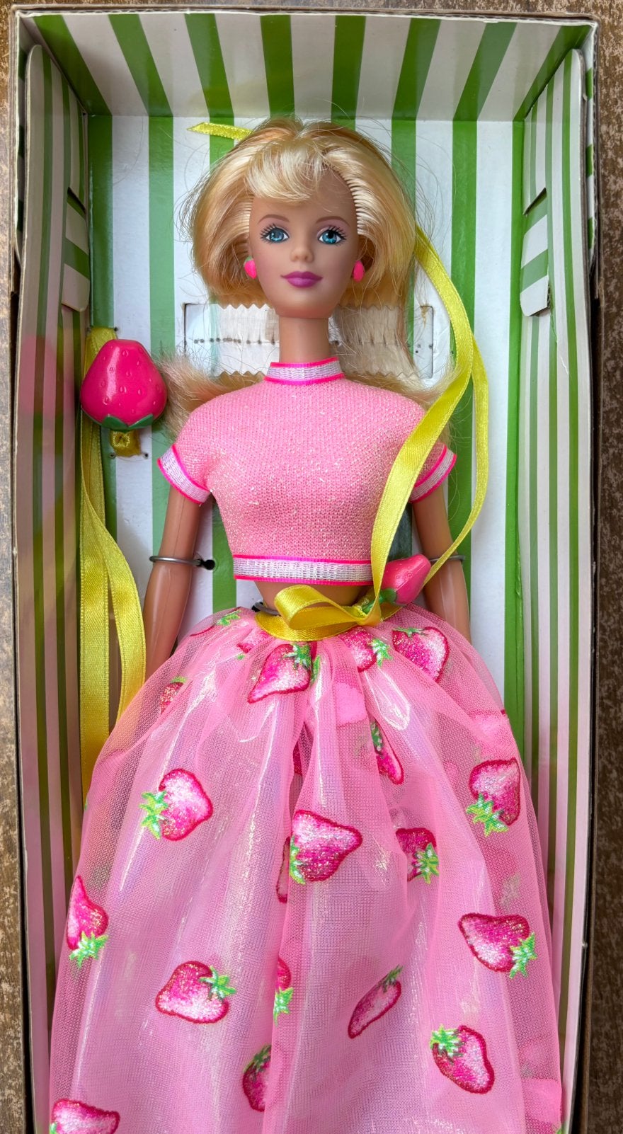Strawberry Sorbet Barbie NRFB, Verzamelen, Ophalen of Verzenden, Zo goed als nieuw, Fashion Doll