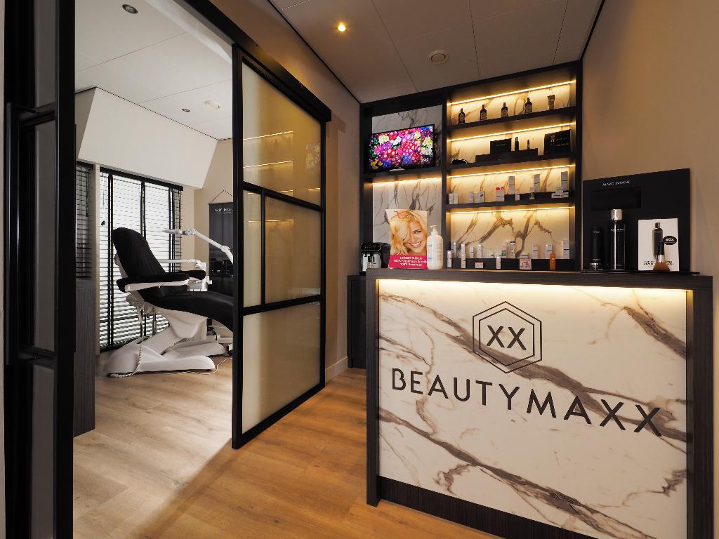 TE HUUR: MOOIE BEAUTY SALON BIJ BLUESUN IN BREDA, Zakelijke goederen, Exploitaties en Overnames