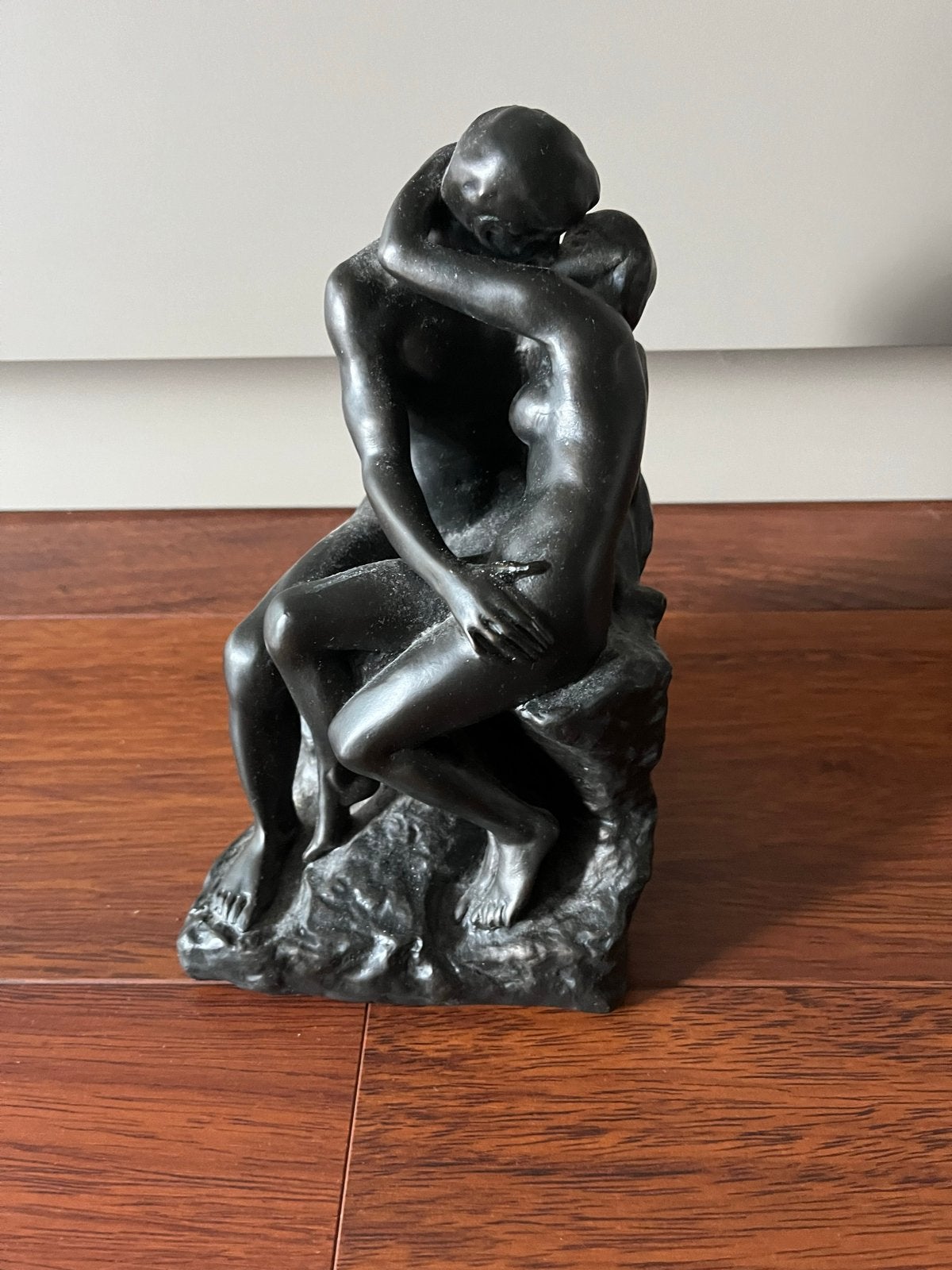 Bronzen beeld 'De Kus' - Auguste Rodin reproductie, Ophalen, Groep mensen, 20 - 50 cm, Beeld