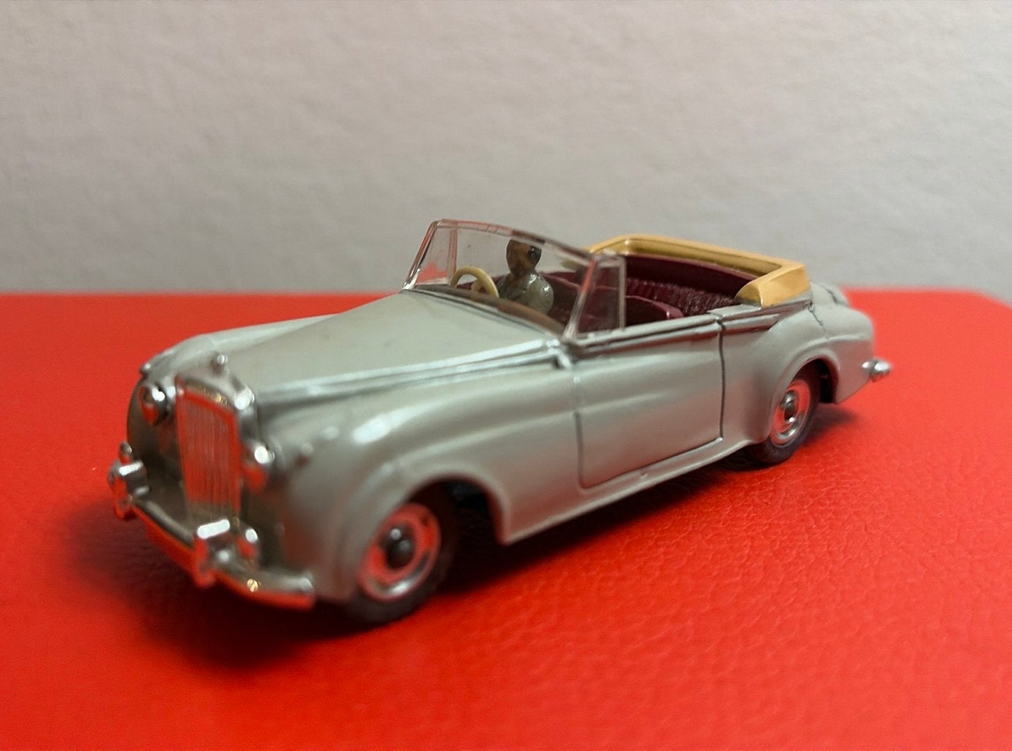 Dinky Toys 194 Bentley S Coupé met bestuurder mint staat, Hobby en Vrije tijd, Modelauto's | 1:43, Verzenden, Zo goed als nieuw