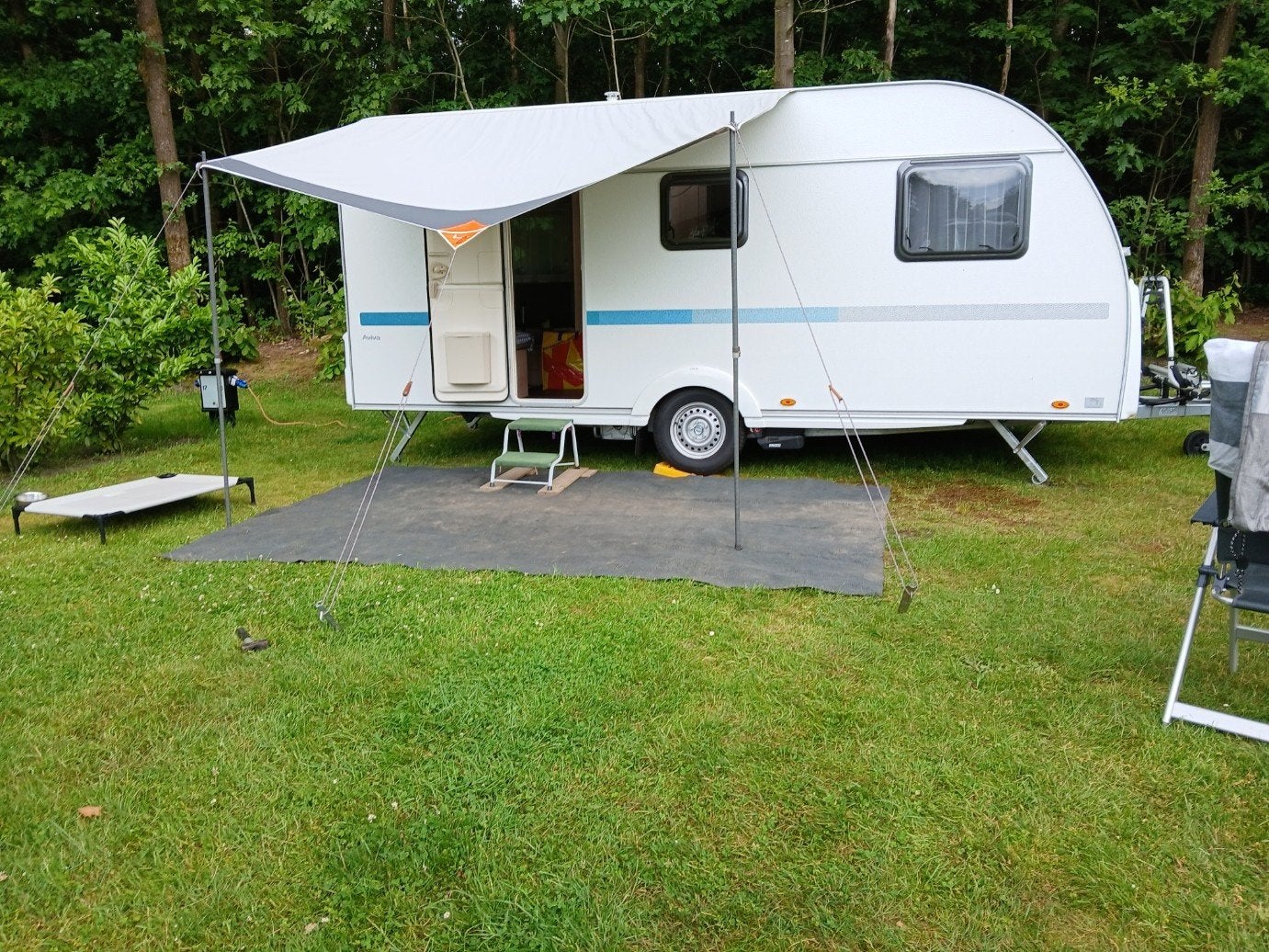 Mooie combinatie luifel met zijwand Shadow 300 Isabella, Ophalen, Zo goed als nieuw
