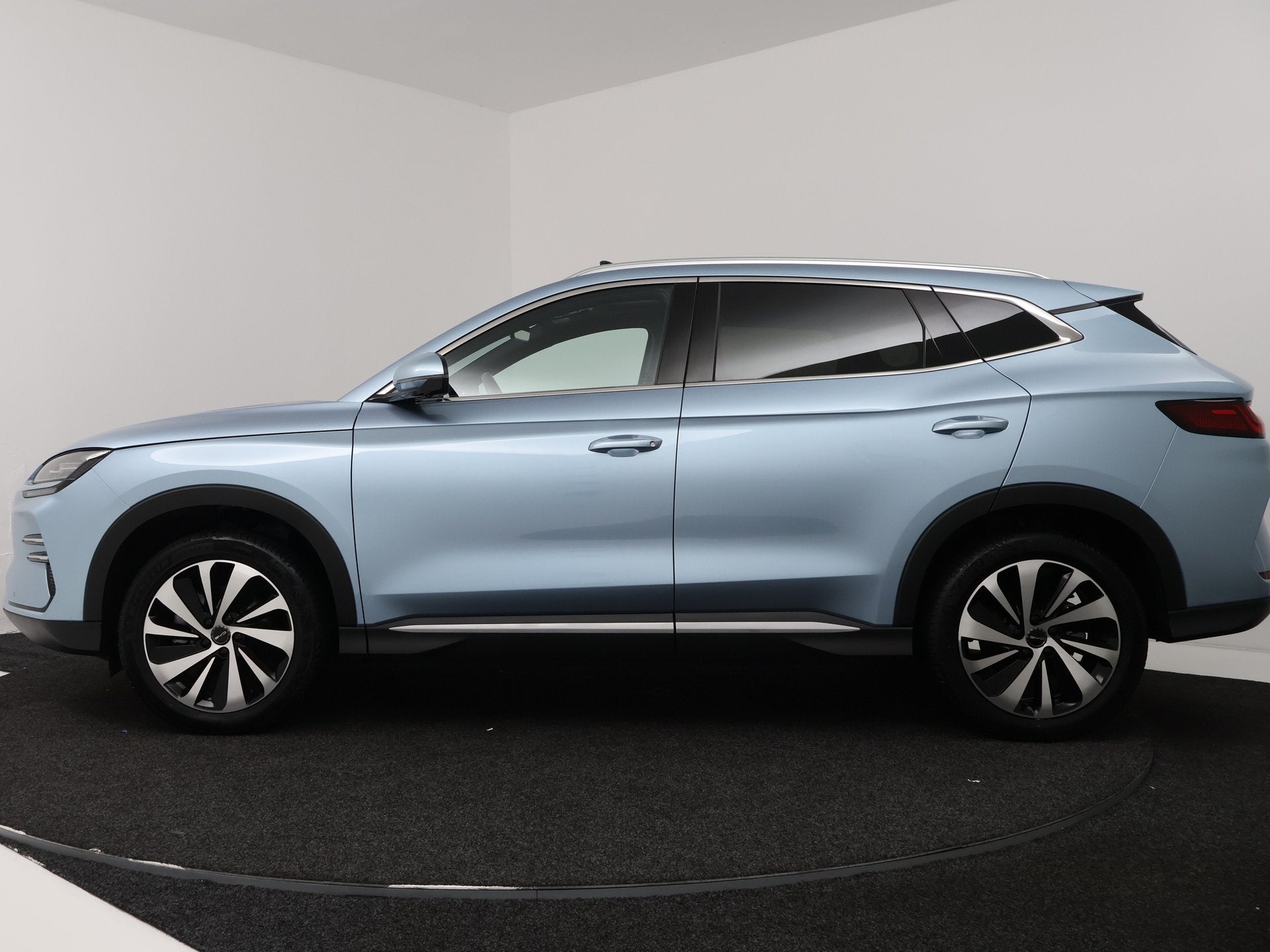 BYD SEAL U Comfort 71.8 kWh | Origineel NL! | Panoramadak, Auto's, 12 maanden, Seal U, Gebruikt, 71 kWh