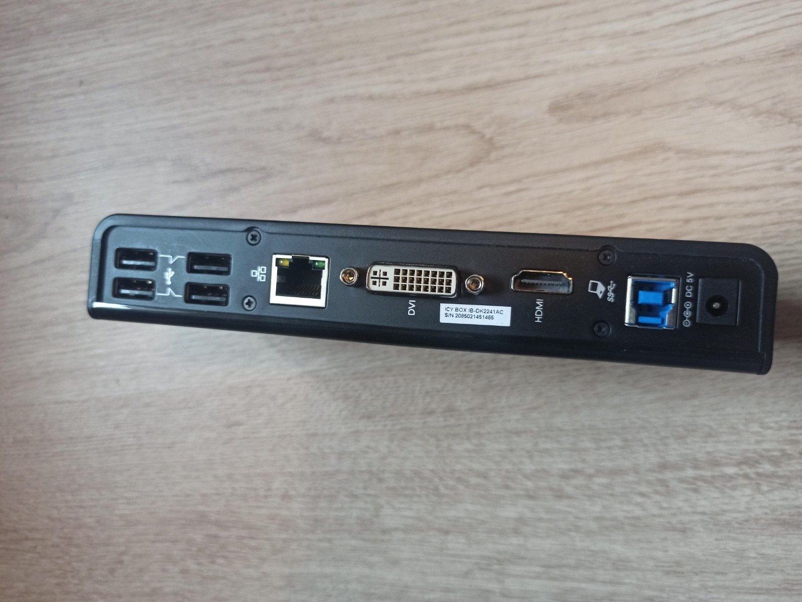USB-A Docking station met 11 aansluitingen, Ophalen of Verzenden, Icy Box, Docking station, Gebruikt