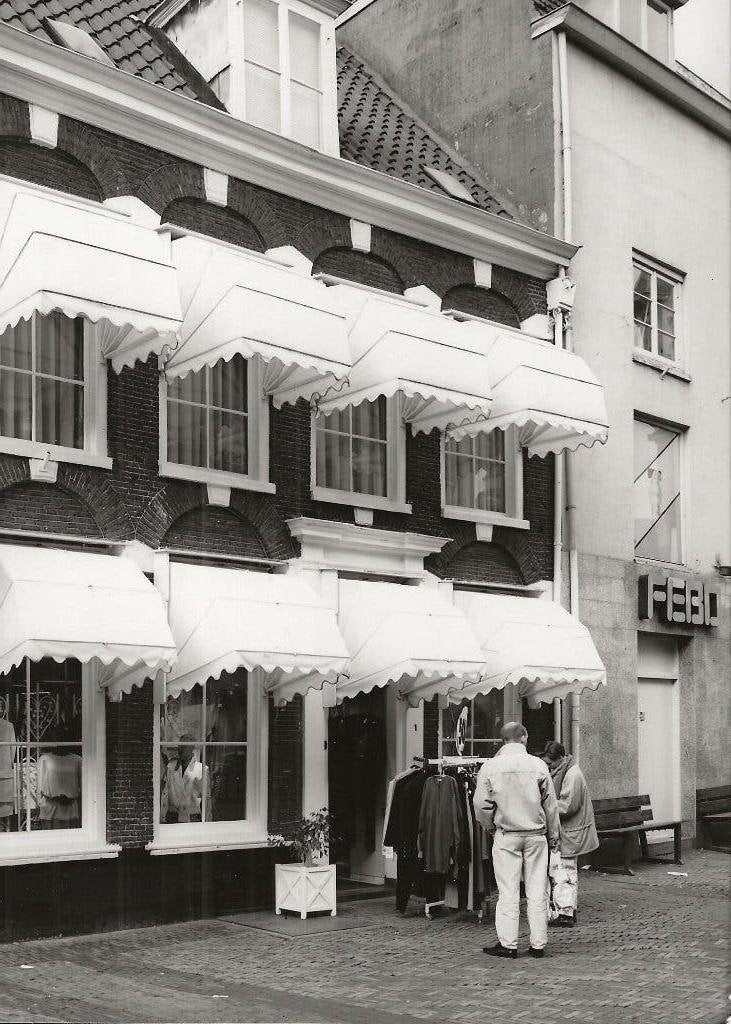 Utrecht FEBO met kledingwinkel Foto, Ophalen of Verzenden, 1940 tot 1960, Ongelopen, Utrecht