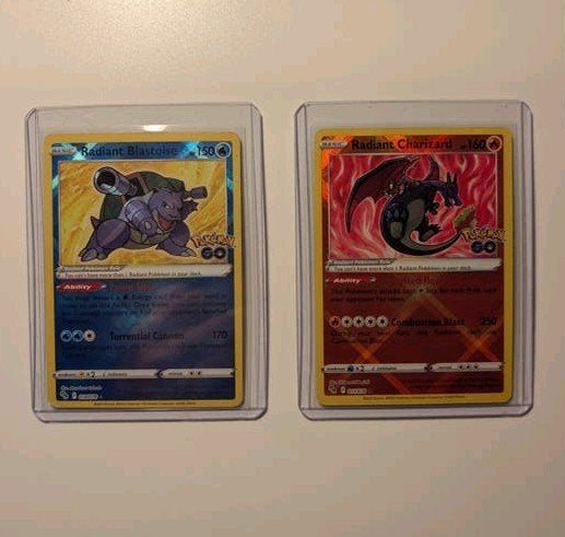 Radiant Charizard & Blastoise - Pokémon GO Set, Ophalen of Verzenden, Zo goed als nieuw, Meerdere kaarten, Foil
