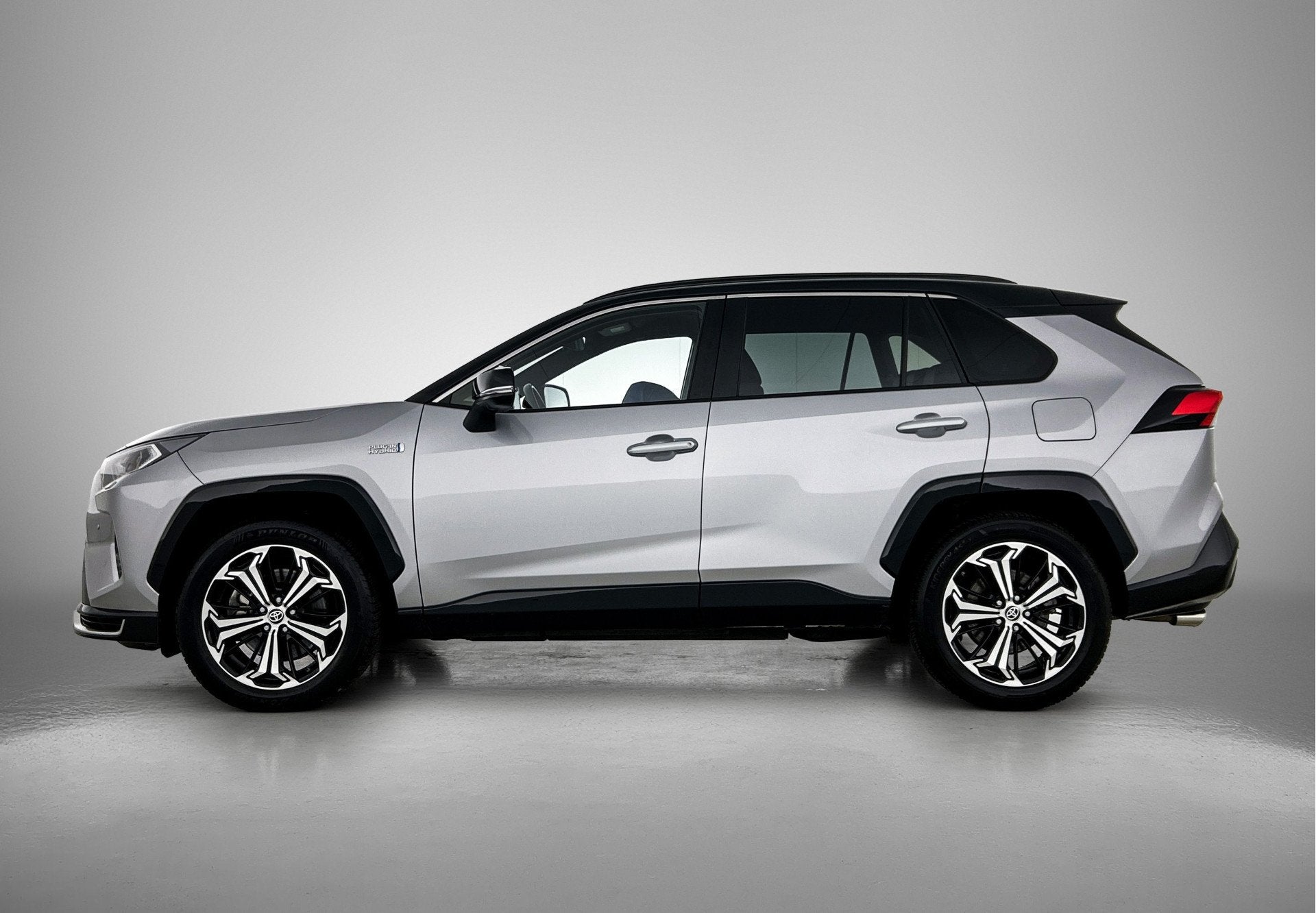 Toyota RAV4 2.5 Plug-in Hybrid AWD Bi-Tone Plus | Trekhaak a, 12 maanden, Gebruikt, 4 cilinders, Bedrijf