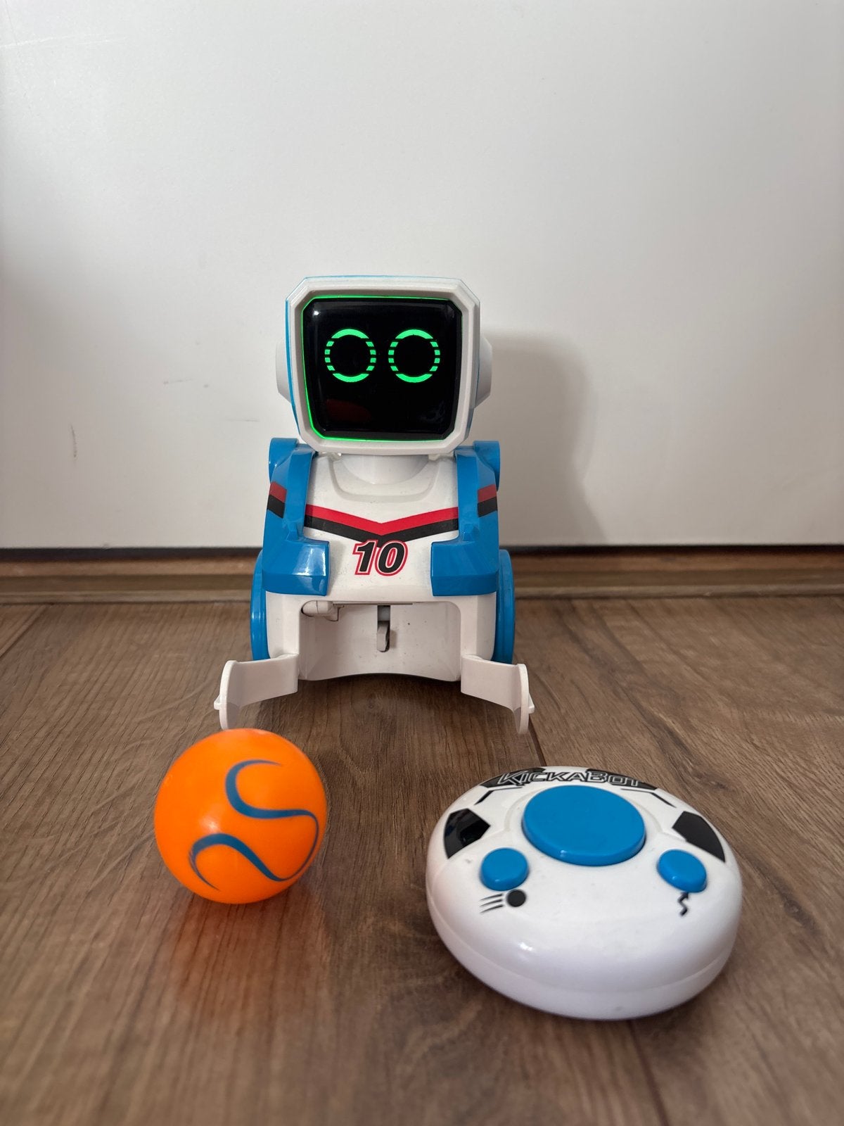 Silverlit Kickabot Robot met Afstandsbediening en Bal, Ophalen of Verzenden, Gebruikt, Jongen of Meisje