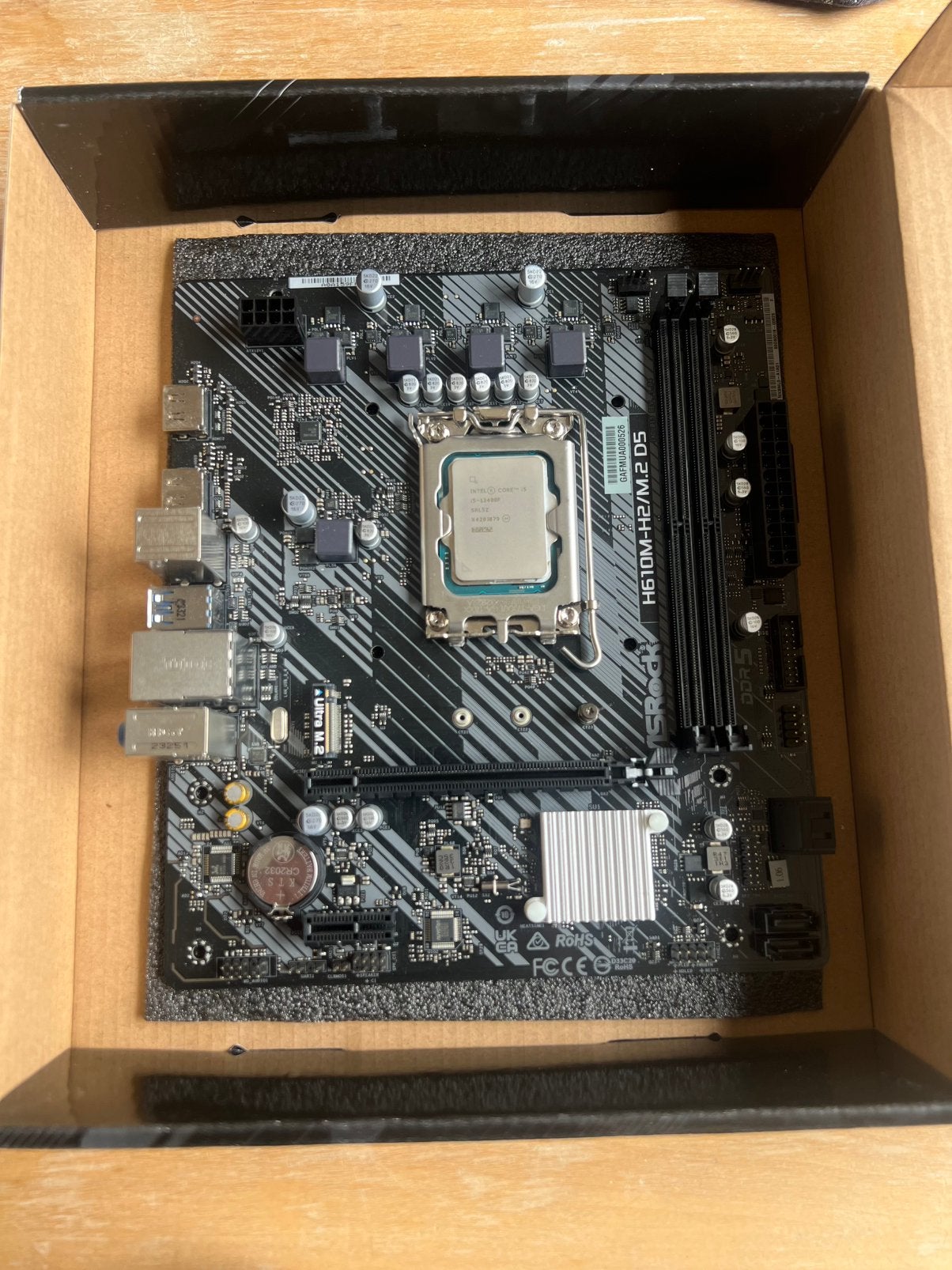 Intel Core i5-12400F + ASRock H610M-H2/M.2 D5 Moederbord, Computers en Software, Moederborden, Ophalen of Verzenden, Zo goed als nieuw