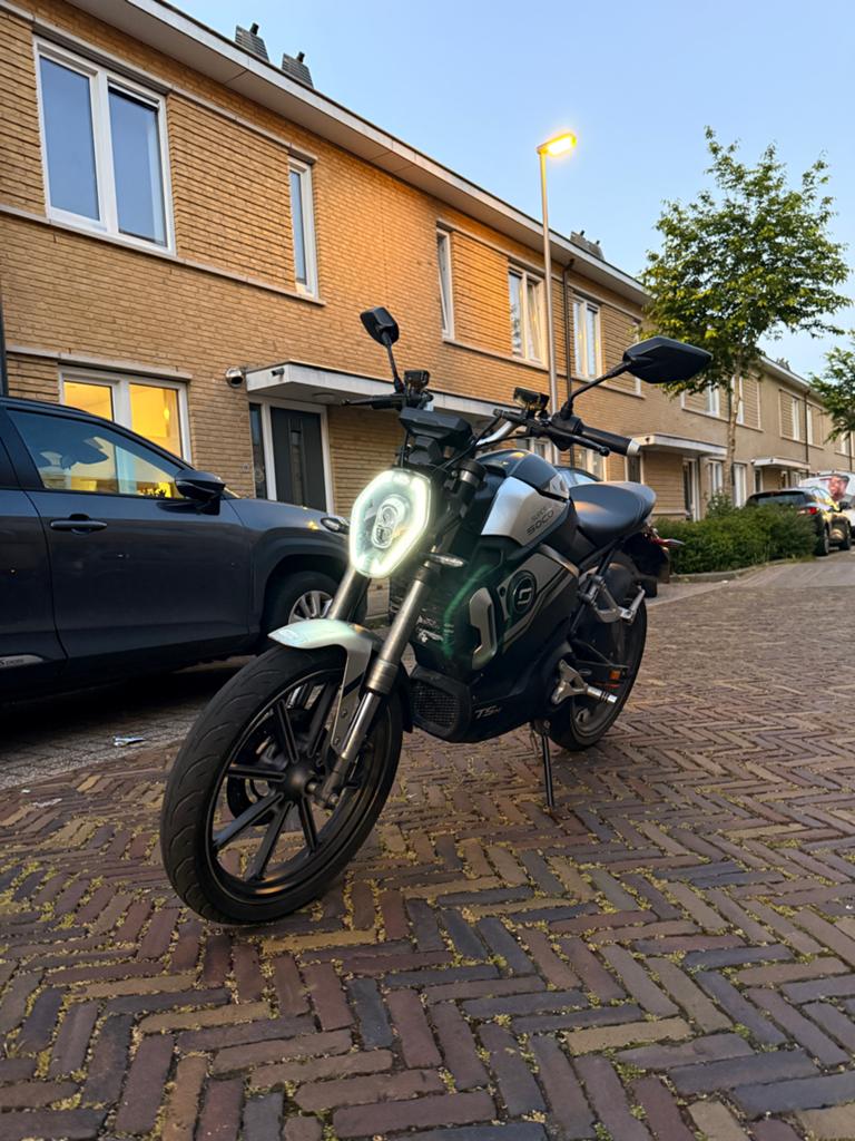 Supersoco TSX - Elektrische motorfiets, Ophalen