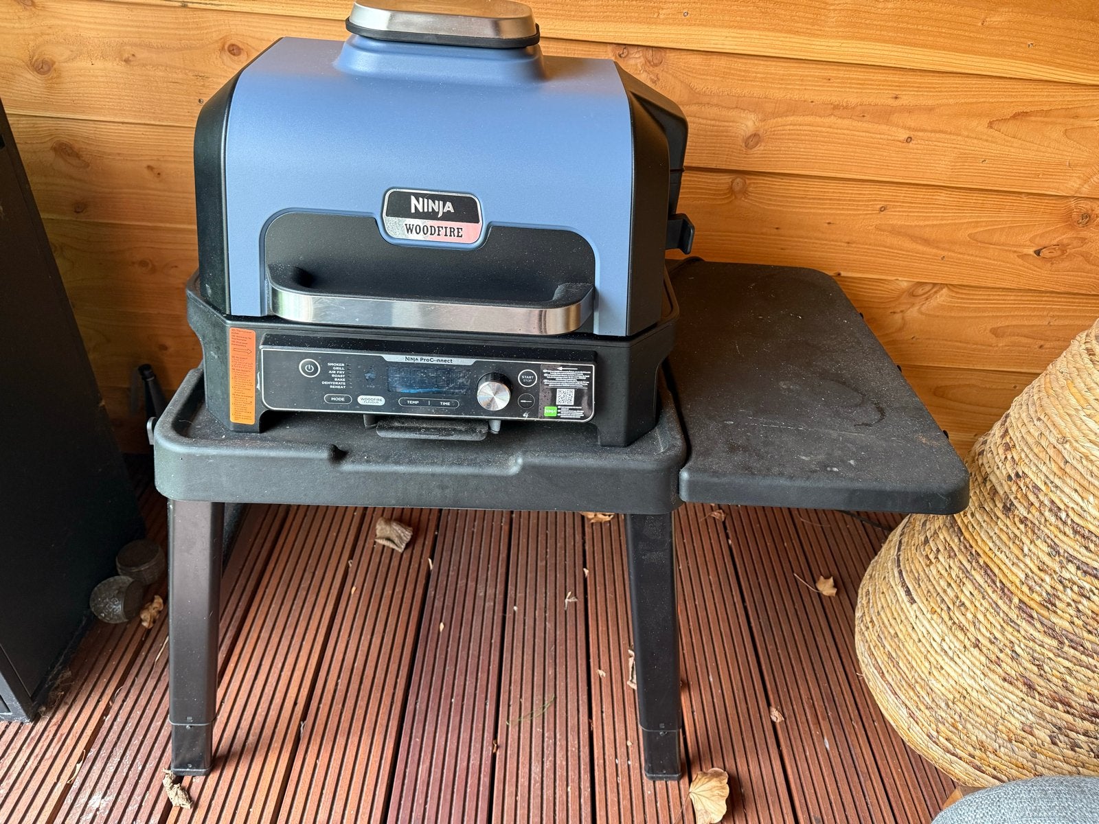 Ninja Woodfire Elektrische BBQ Grill & Smoker met standaard, Ophalen, Gebruikt