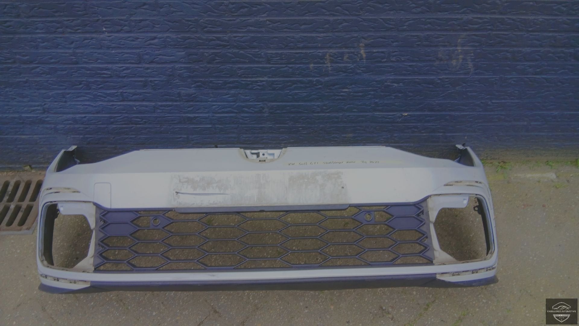 VW Golf 8 GTI GTD GTE 20-24 Voorbumper Bumper 6xPDC Originee, Gebruikt, Volkswagen, Volkswagen AG, Bumper