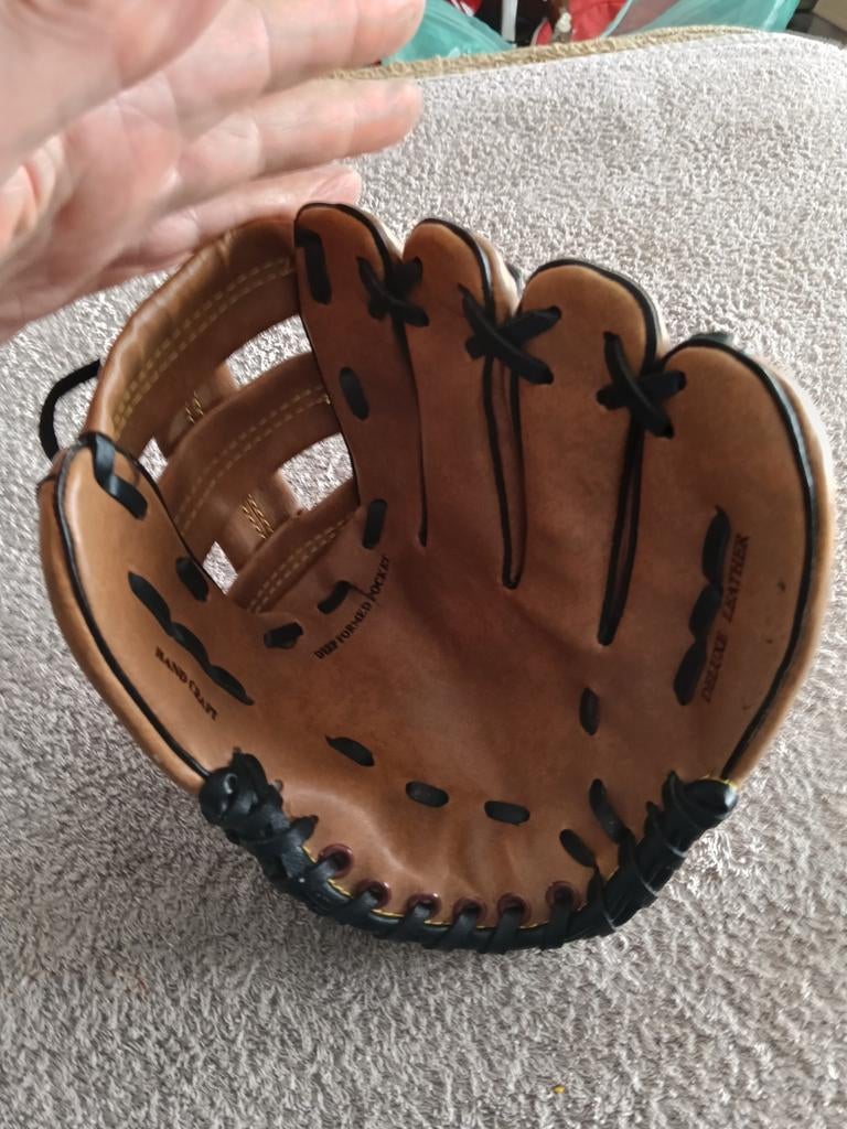 CUSTOM MADE LEFTHANDED GLOVE, Sport en Fitness, Honkbal en Softbal, Ophalen