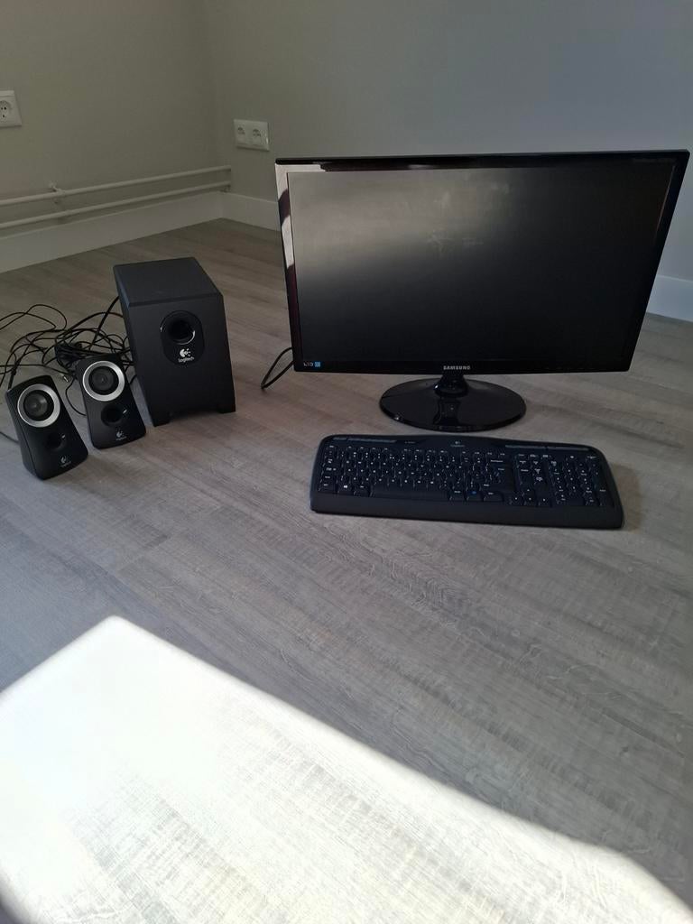 Samsung Monitor met Speakers en Toetsenbord, Gaming, Gebruikt, Ingebouwde speakers, HDMI