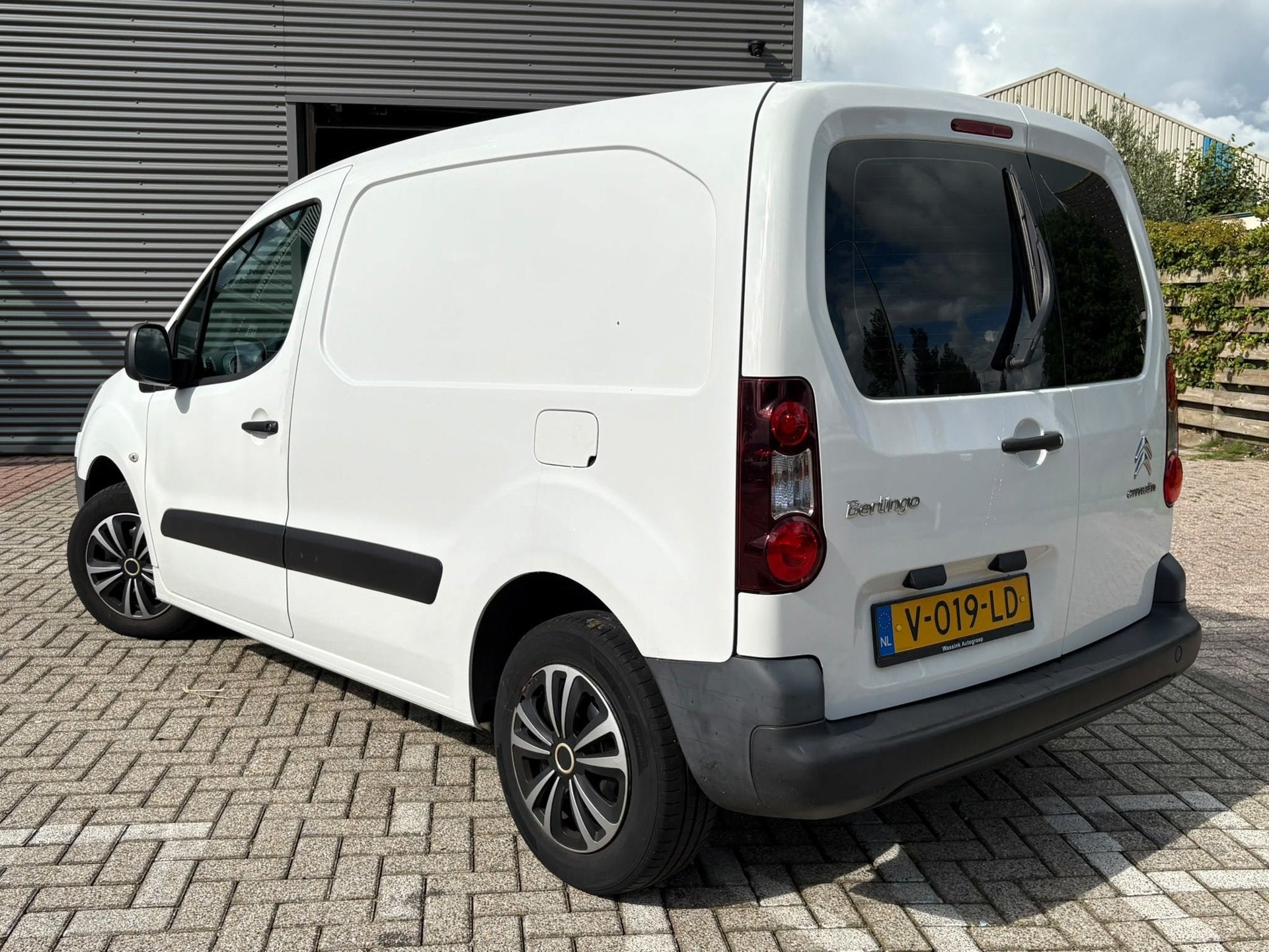 Citroen Berlingo 1.6 e-HDI 500 Comfort nieuwe APK, Voorwielaandrijving, Stof, Zwart, 4 cilinders