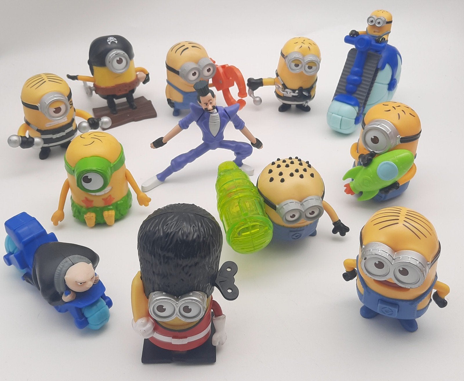 McDonalds Minions Despicable Me 12 figuren 2015 en 2017, Ophalen of Verzenden, Zo goed als nieuw