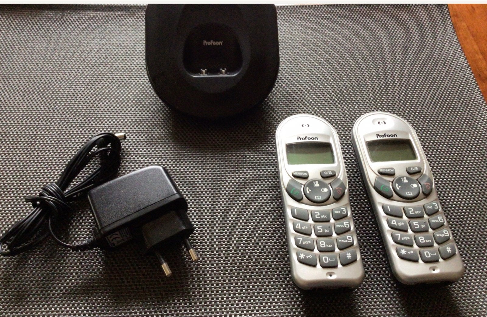 Profoon PDX-1320 DECT Telefoon met 2 Handsets, Ophalen of Verzenden, Gebruikt, 2 handsets