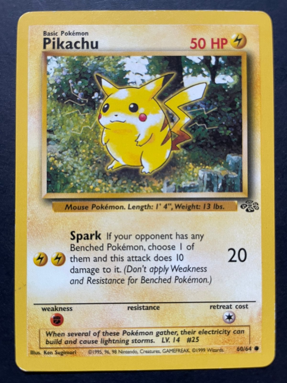 Pikachu pokemon kaart jungle 60/64, Ophalen of Verzenden, Zo goed als nieuw