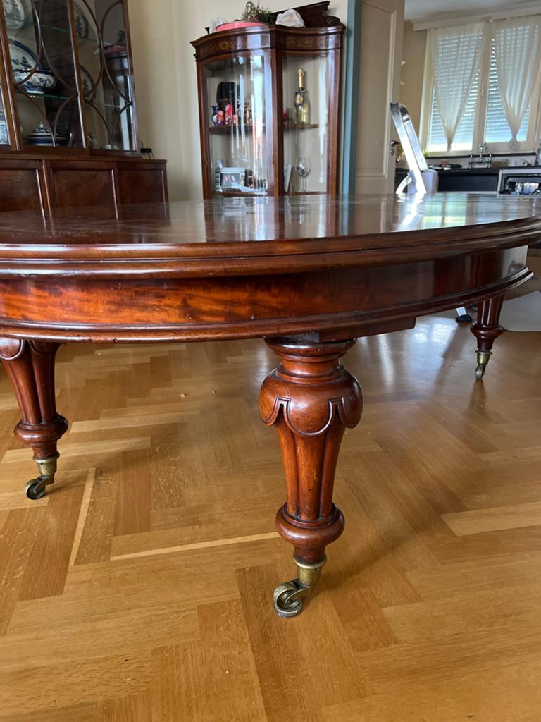 Antieke uitschuifbare mahonie eettafel ca. 1900 compleet, Ophalen