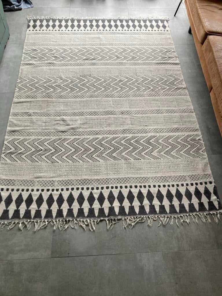 House Doctor Vloerkleed 160x230 cm - Zwart/Wit Patroon, Huis en Inrichting, Stoffering | Tapijten en Kleden, Gebruikt, 150 tot 200 cm