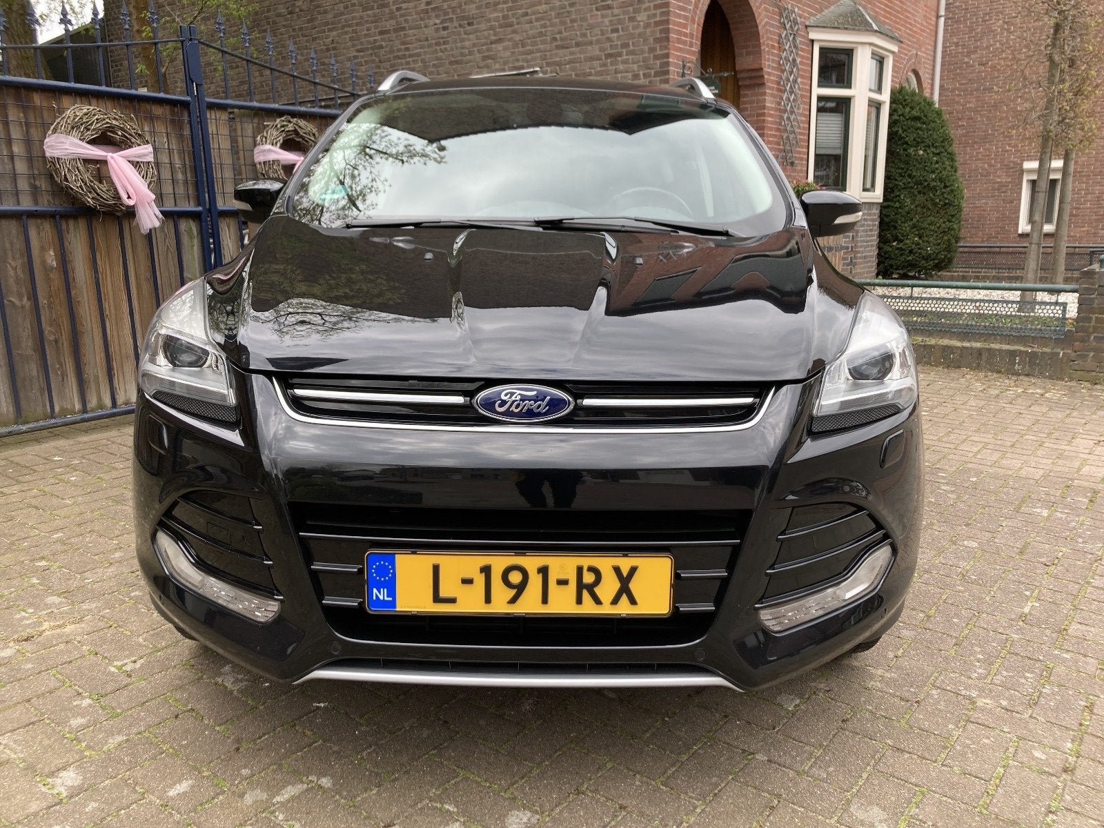 Ford Kuga 1.5 ecob Titanium Plus 2015 65000km Zwart metallic, 1498 cc, 4 cilinders, Parkeersensor, Zwart