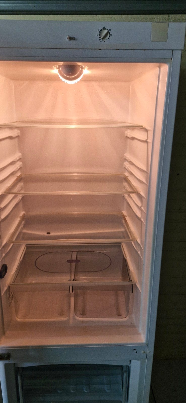 Foto 4 van Whirlpool Koel-vriescombinatie - Perfect werkend