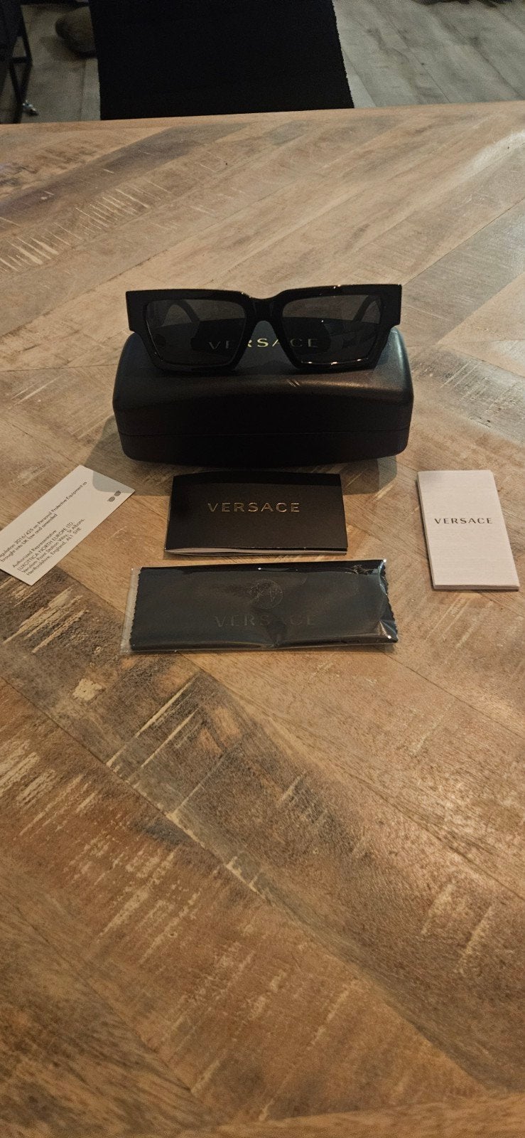 Versace Zonnebril MOD. 4459 GB1/87 - Inclusief Accessoires, Zonnebril, Zwart, Gianni Versace, Nieuw