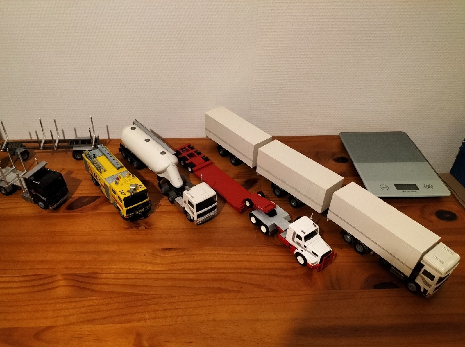 set volvo s, Hobby en Vrije tijd, Ophalen, Zo goed als nieuw, Bus of Vrachtwagen, Conrad